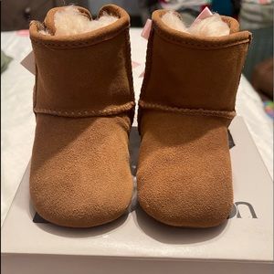 Chestnut infant Ugg’s